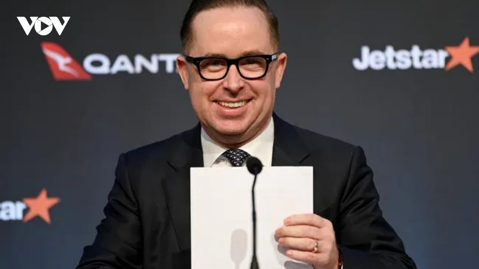 Hãng hàng không Qantas (Australia) tặng quà cho hành khách tiêm vaccine ngừa Covid-19