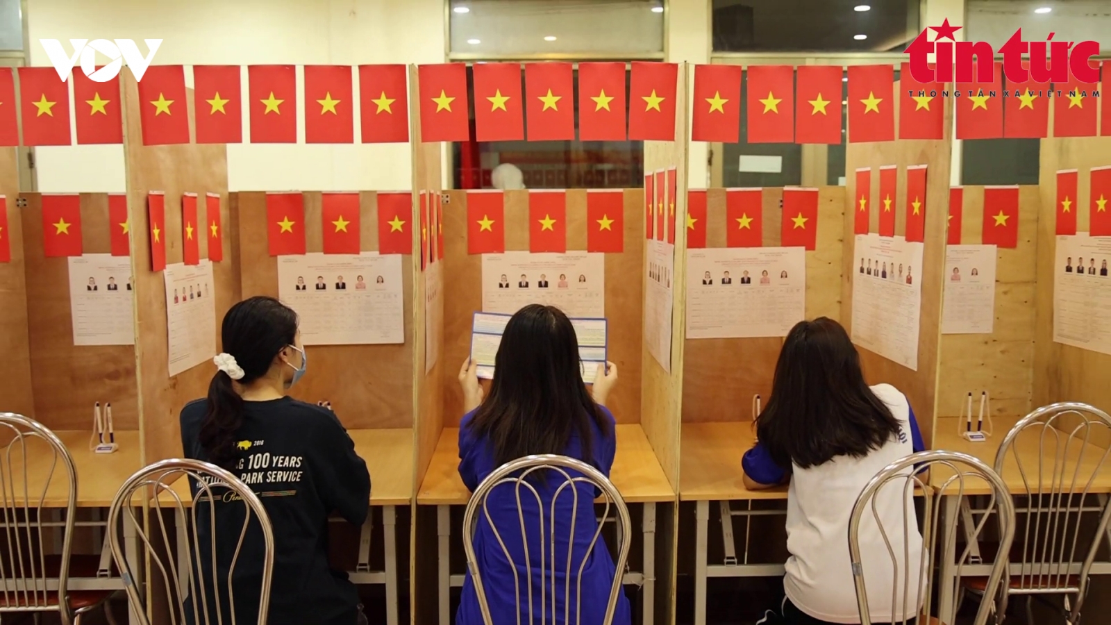 Các điểm bầu cử ở trường đại học đã sẵn sàng trong bối cảnh dịch bệnh