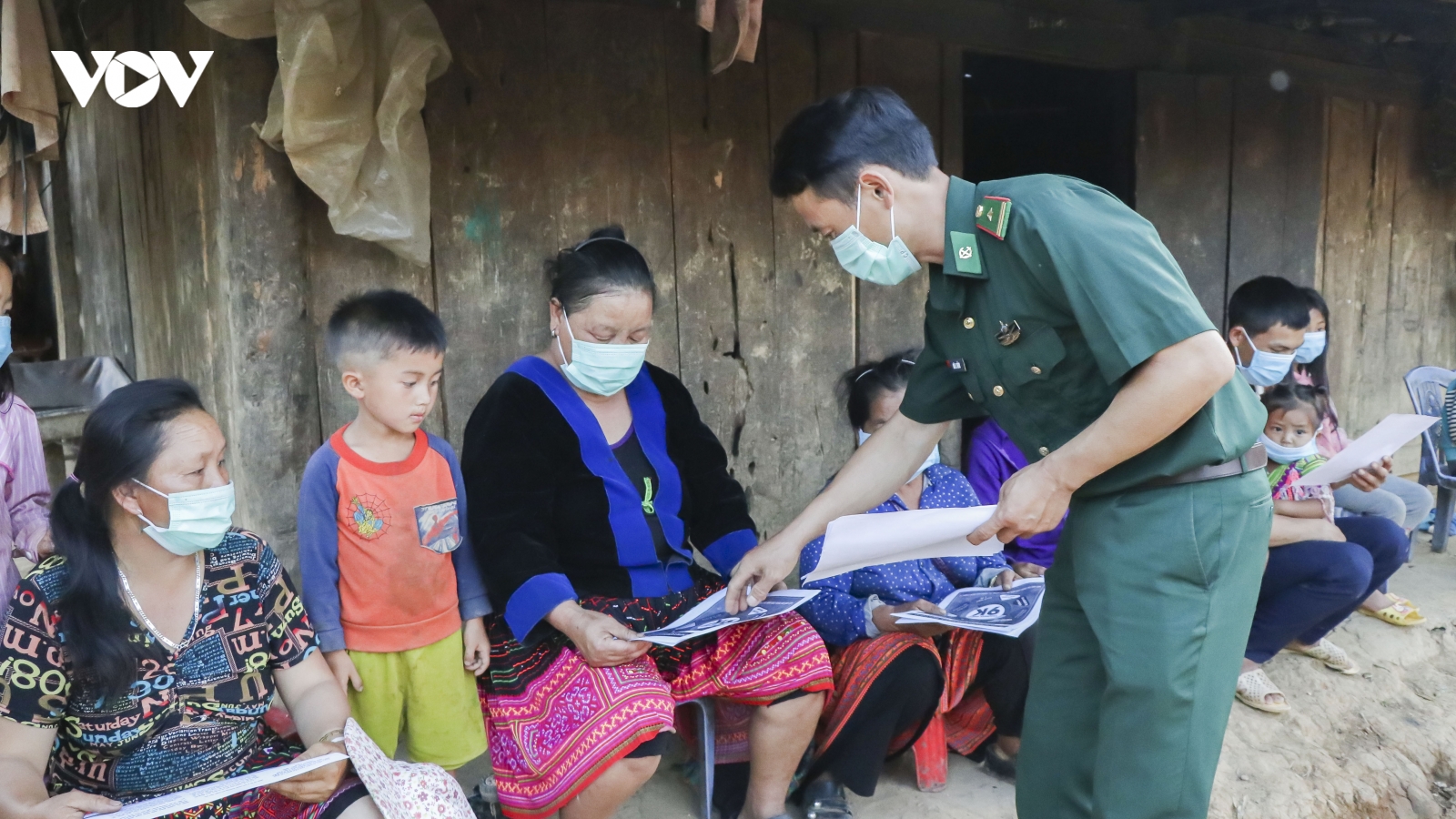 Đẩy mạnh tuyên truyền để người dân biên giới Điện Biên tham gia bầu cử 100%