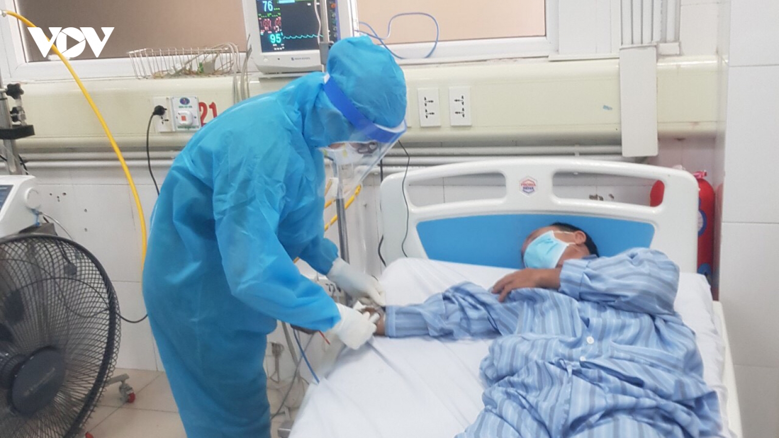 Một bệnh nhân Covid-19 rất nặng, tiên lượng tử vong cao