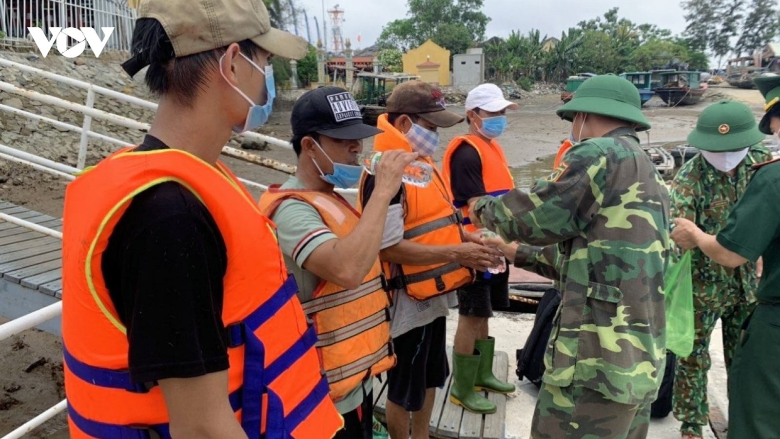 Đồn Biên phòng Cát Hải, Hải Phòng cứu nạn thành công 5 thuyền viên