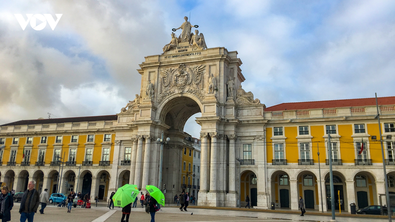 Người Anh giúp "hồi sinh" ngành du lịch Bồ Đào Nha?