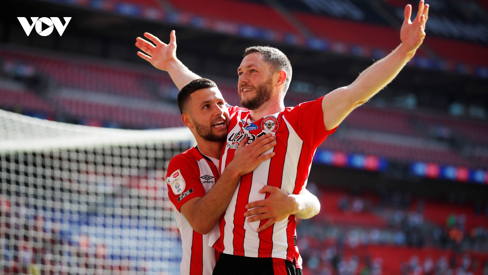 Hạ Swansea ở trận đấu "giá trị nhất thế giới", Brentford lần đầu lên chơi Ngoại hạng Anh