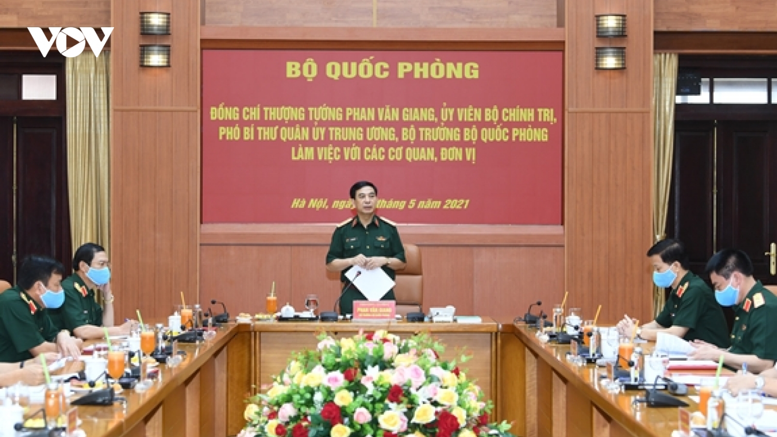 Bộ trưởng Bộ Quốc phòng làm việc về công tác bảo đảm an toàn bầu cử