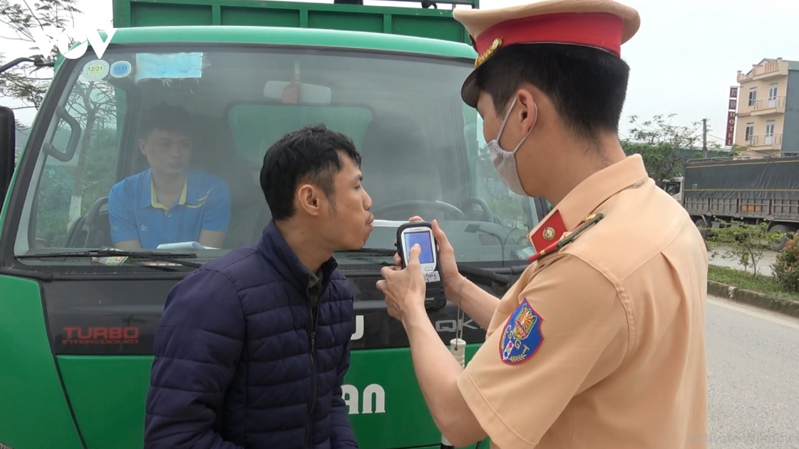 Cao Bằng xử phạt hàng trăm trường hợp vi phạm Luật Giao thông đường bộ