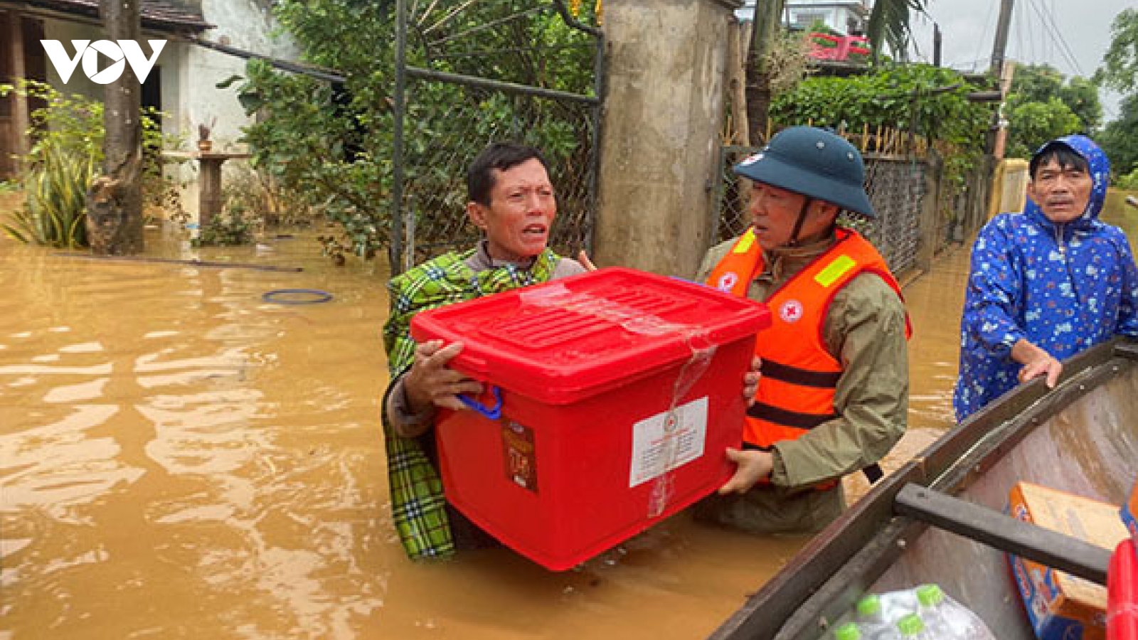 Hội Chữ thập đỏ Việt Nam trợ giúp 1,1 triệu người ứng phó thiên tai và đại dịch Covid-19