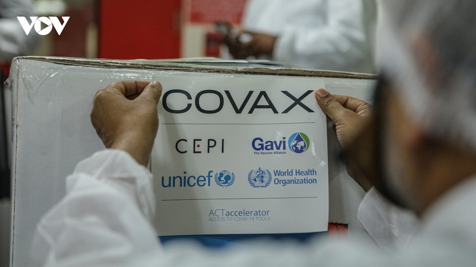 COVAX thiếu quỹ và nguồn cung, nhiều nước có nguy cơ chậm nhận vaccine