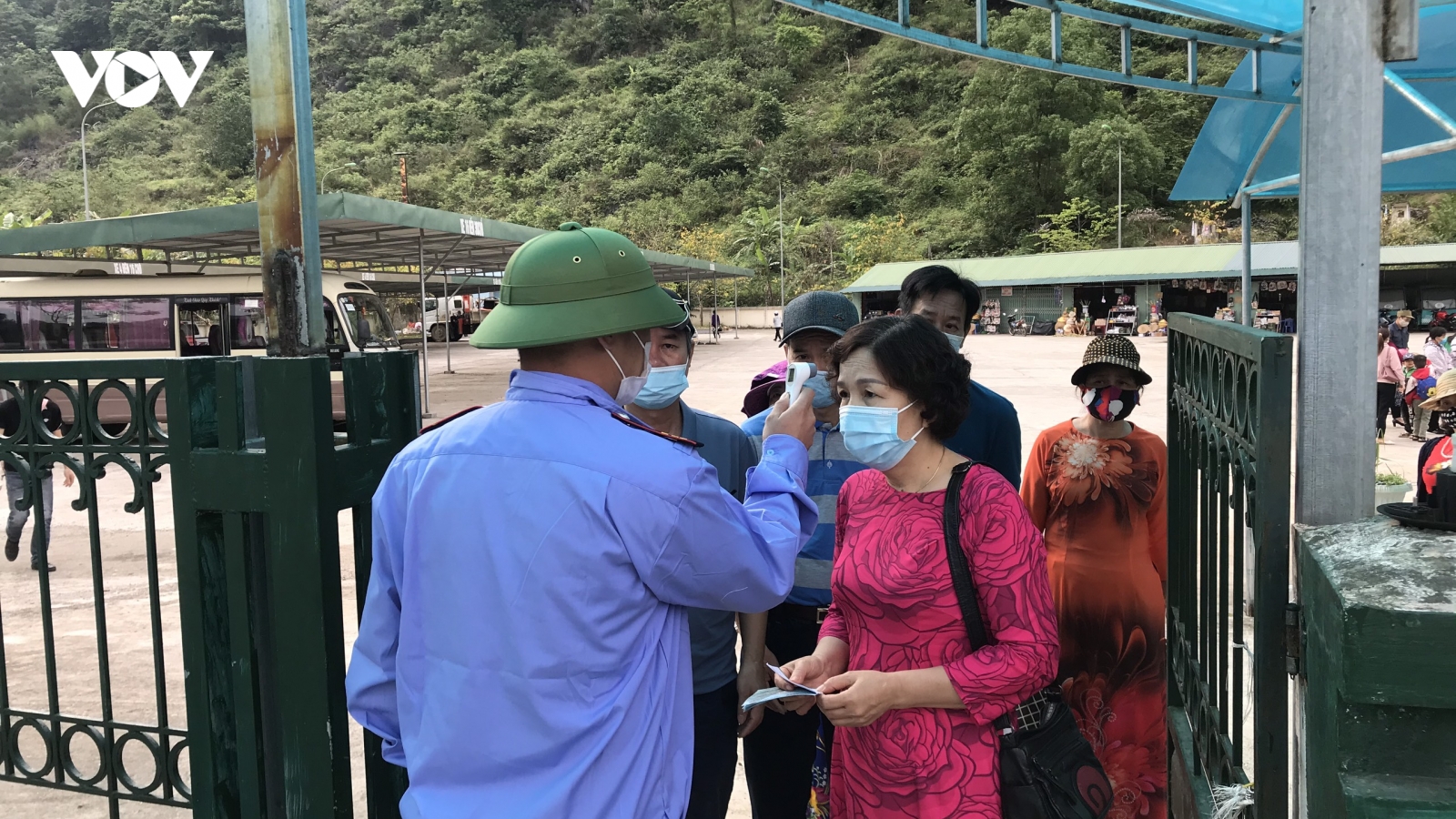 Bắc Kạn, Cao Bằng yêu cầu người đi, về từ ngoài tỉnh thực hiện nghiêm khai báo y tế