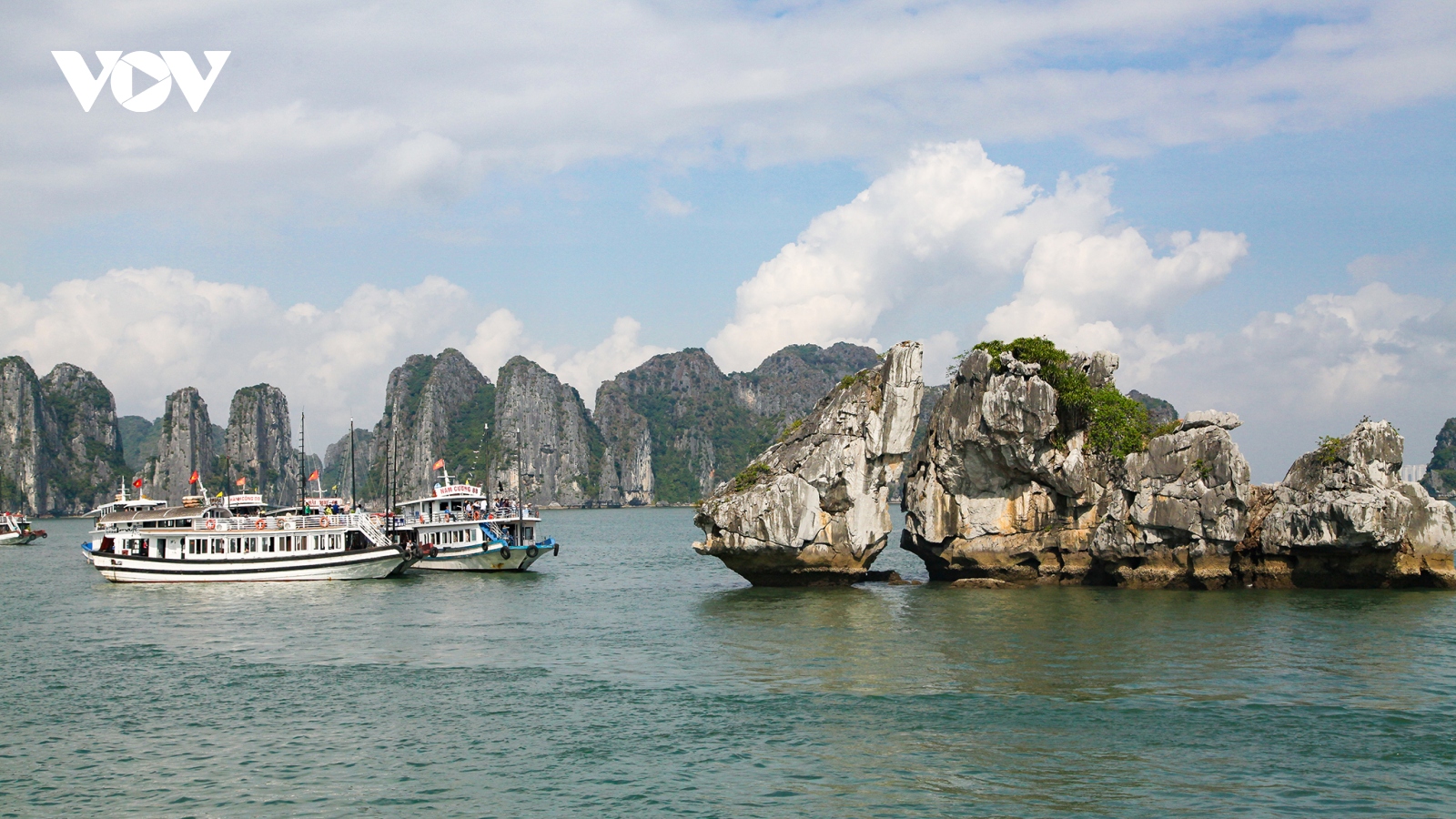 Quảng Ninh tạm dừng hoạt động tham quan, du lịch để phòng chống dịch bệnh