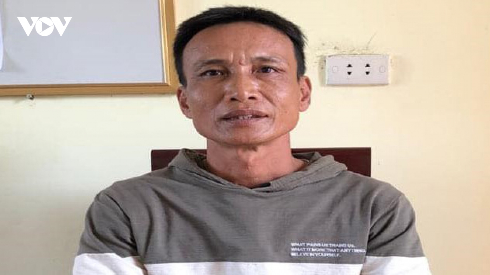 Lừa người phụ nữ câm ra đồng vắng để hiếp dâm