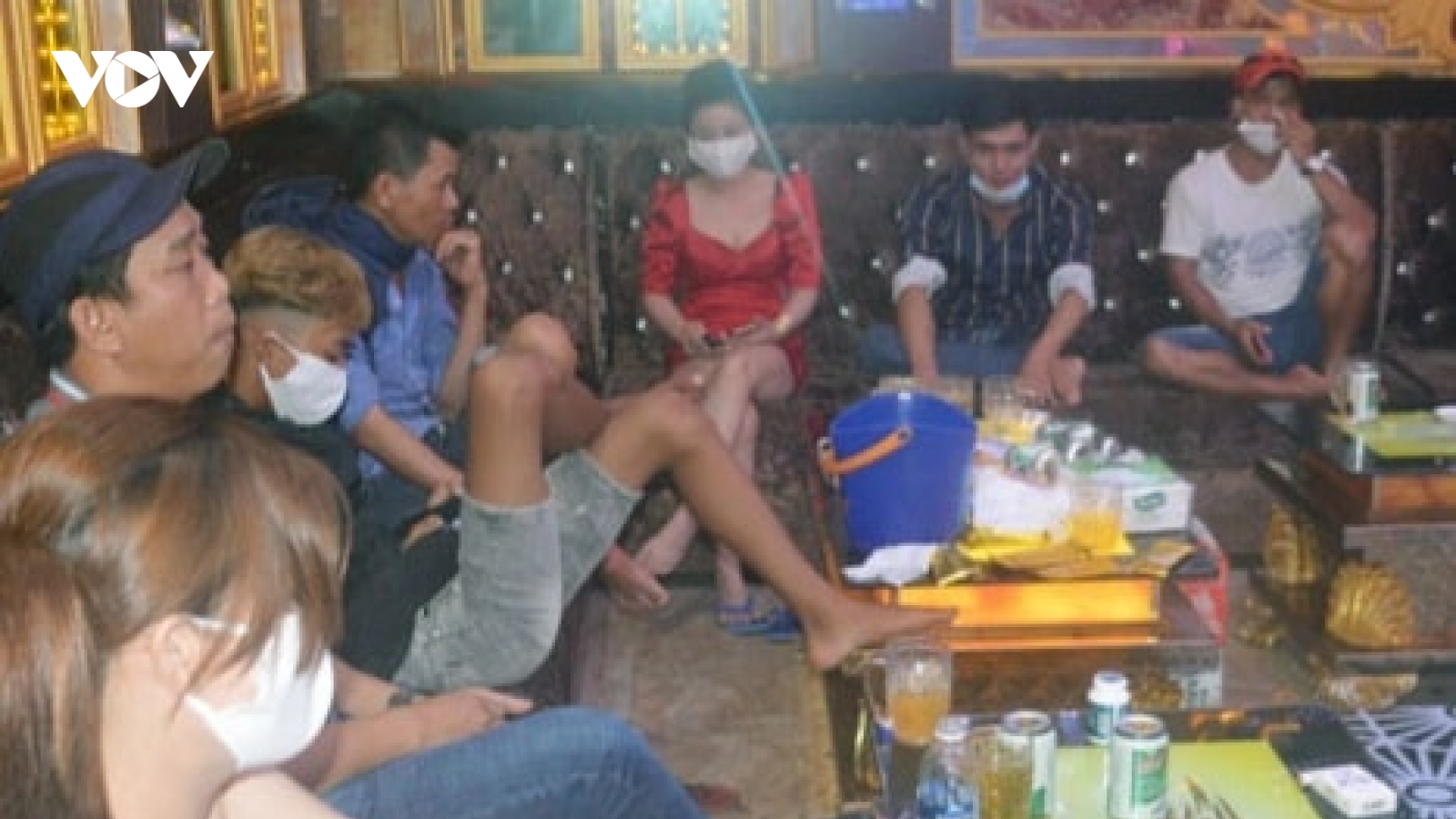 Bến Tre phát hiện “ổ ma túy” trong quán karaoke đông nhất từ trước đến nay