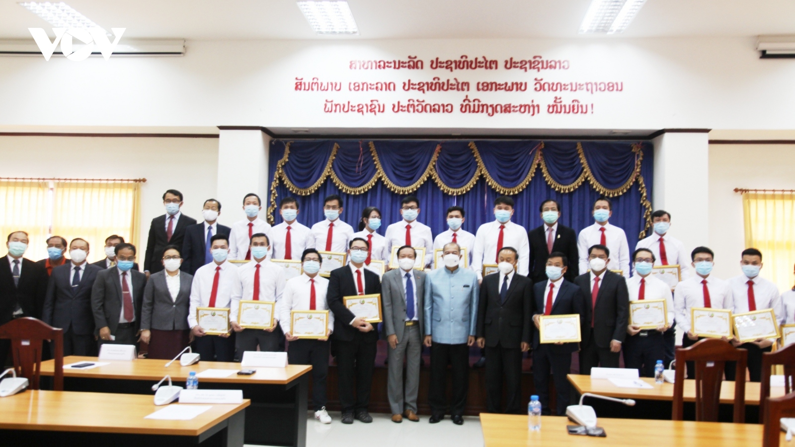 Chính phủ Lào đánh giá cao đoàn chuyên gia y tế Việt Nam giúp chống dịch Covid-19  