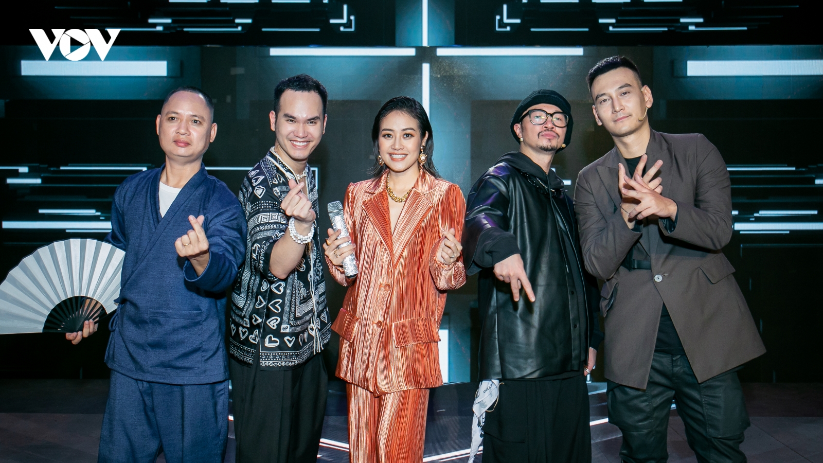 Khắc Hưng bỏ định kiến “người đẹp đi hát” sau tiết mục bùng nổ của Á hậu Kiều Loan