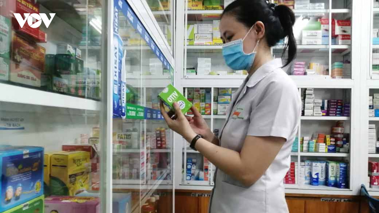 Người dân TP HCM mua thuốc ho, sốt tại các tiệm thuốc phải khai báo y tế