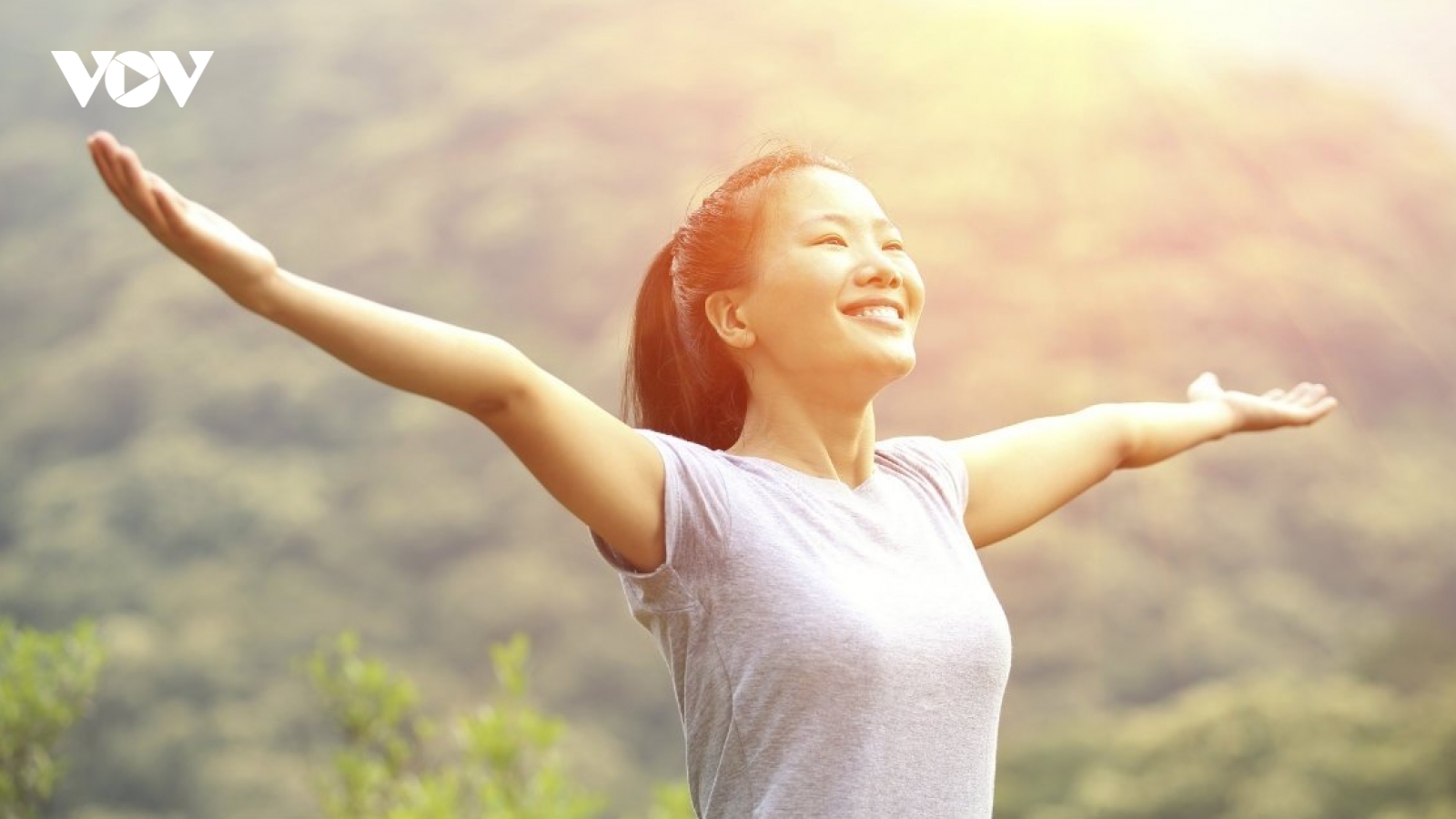 Người hạnh phúc không bận tâm điều gì?