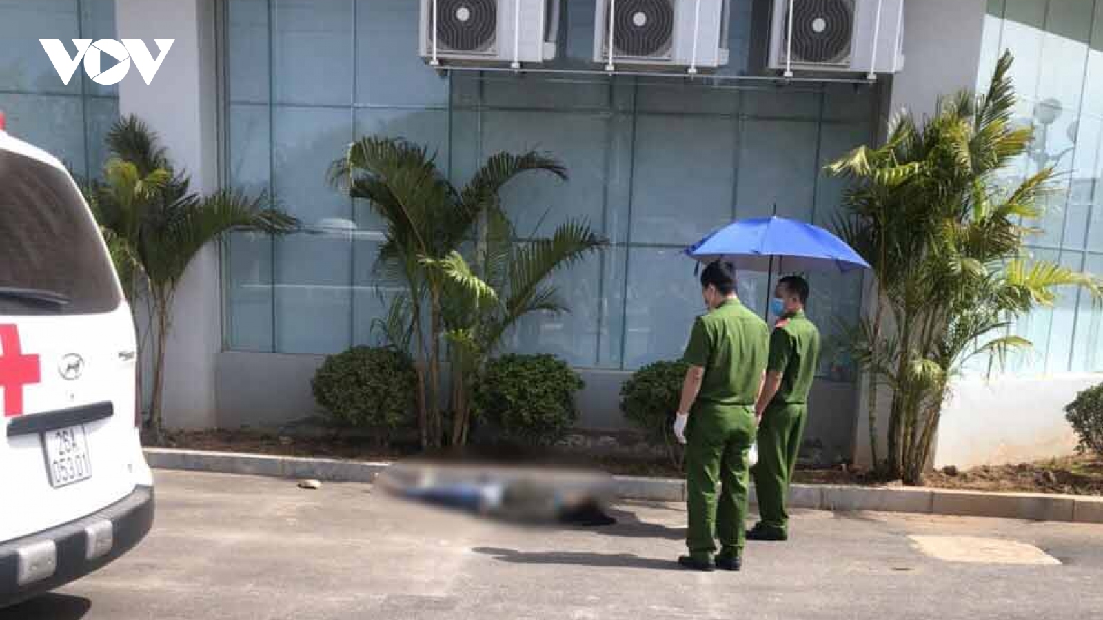 Nữ nhân viên ngành y tế ở Sơn La nhảy lầu tử vong