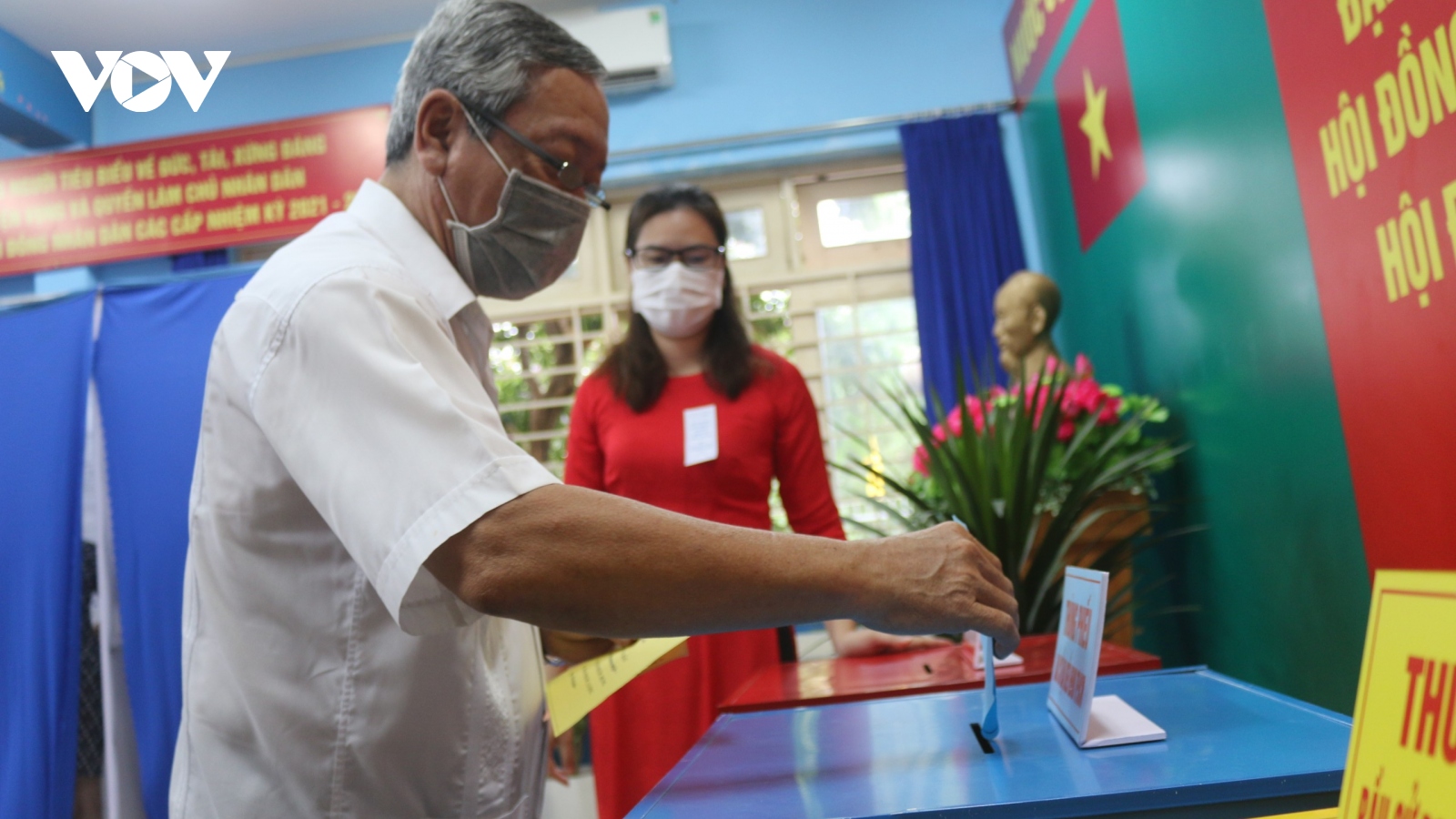 Hơn 5,4 triệu cử tri thành phố Hồ Chí Minh nô nức đi bỏ phiếu