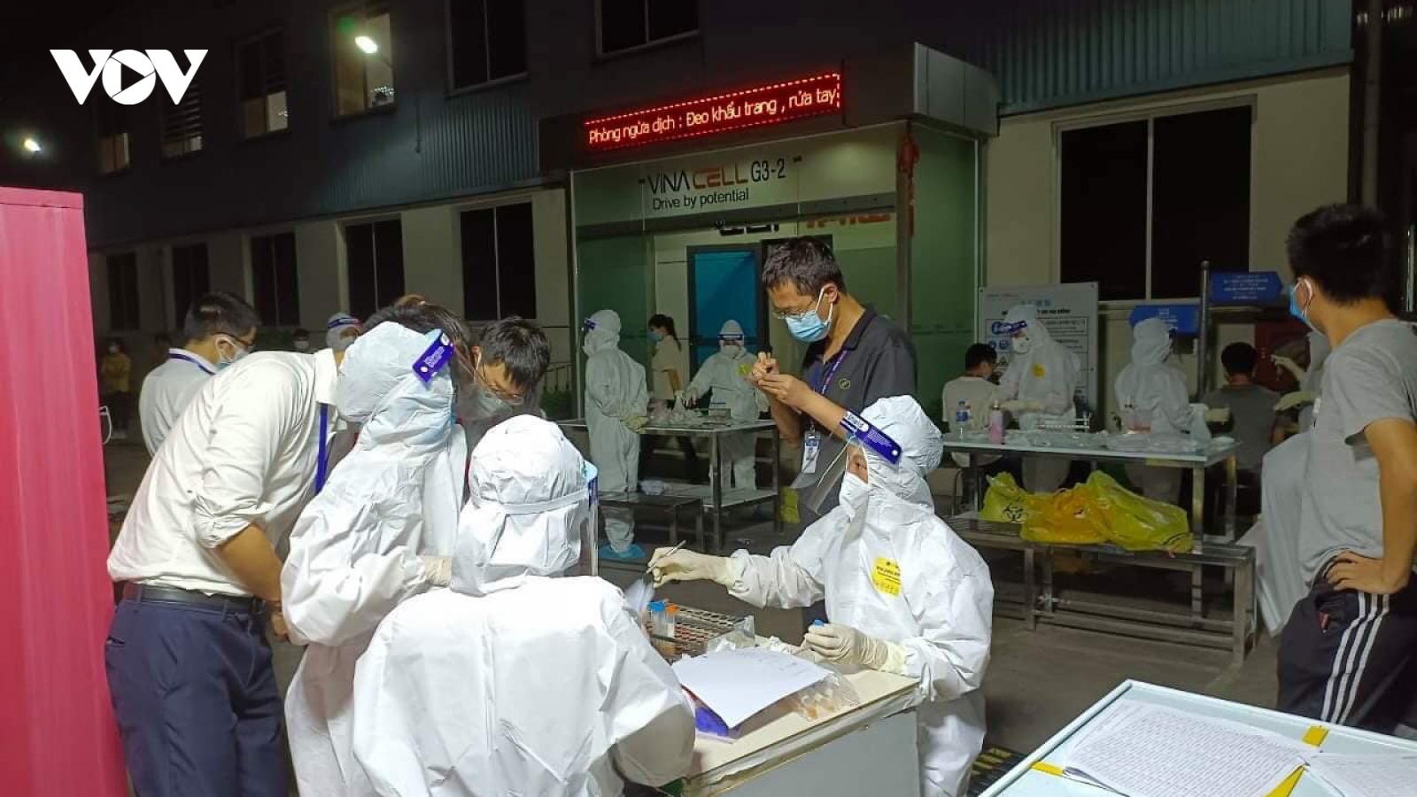 Bộ Y tế huy động 300 nhân lực test nhanh ở tâm dịch Việt Yên, Bắc Giang