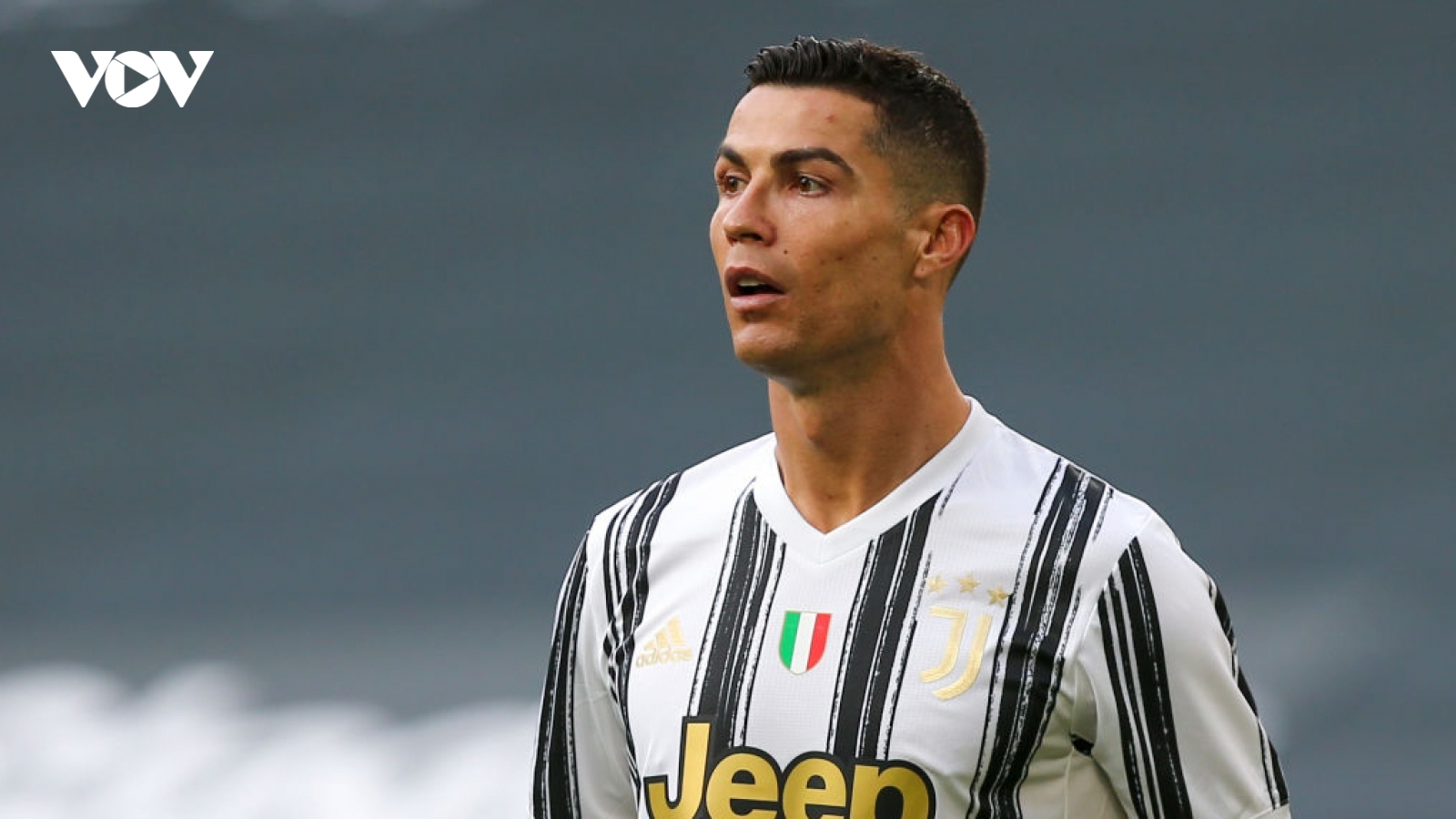 Sếp cũ của Juventus “đuổi khéo” Ronaldo