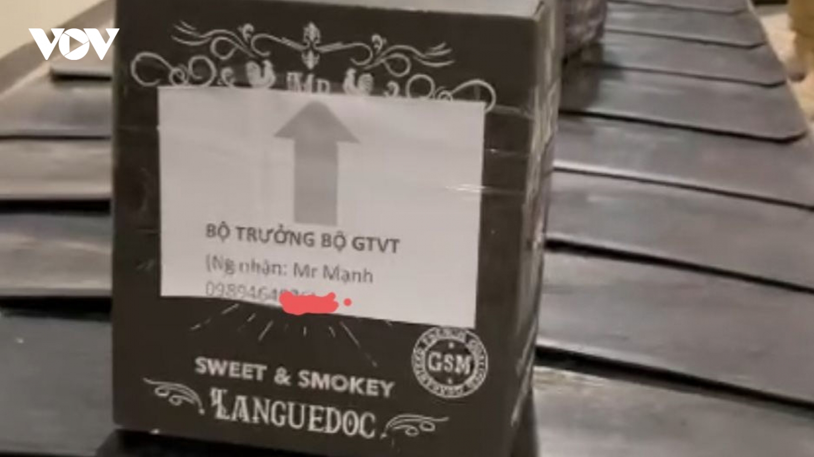 Mạo danh Bộ trưởng Bộ GTVT gửi lô hàng "khủng" tới Tân Sơn Nhất