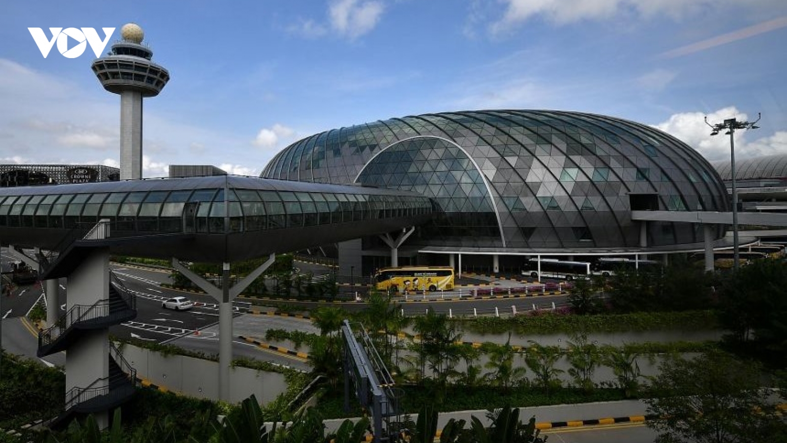 Sân bay Changi trở thành ổ dịch Covid-19 lớn nhất Singapore
