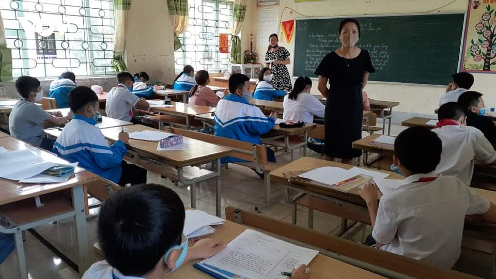 Nhiều trường tiểu học ở Điện Biên thi gấp để phòng, chống dịch bệnh Covid-19