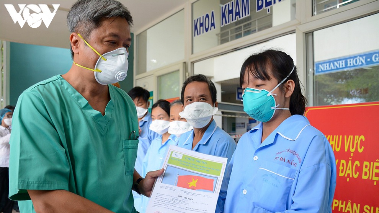 Thứ trưởng Bộ Y tế Nguyễn Trường Sơn âm tính với SARS-CoV-2