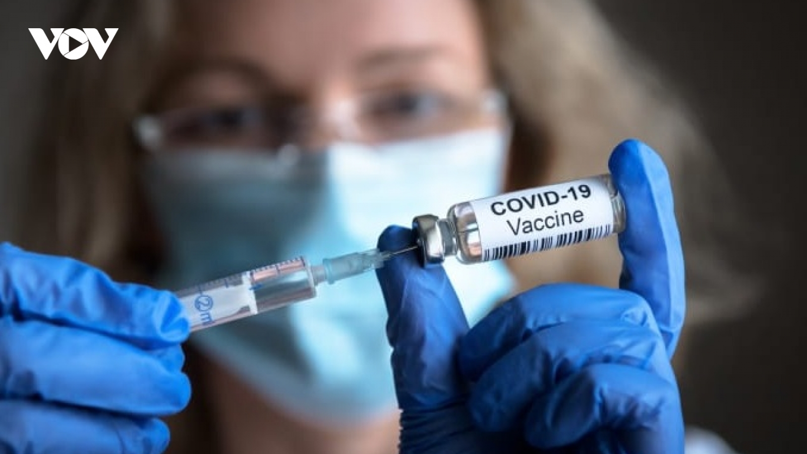 Chìa khóa chống Covid-19 là bãi bỏ bản quyền vaccine và mở rộng sản xuất?