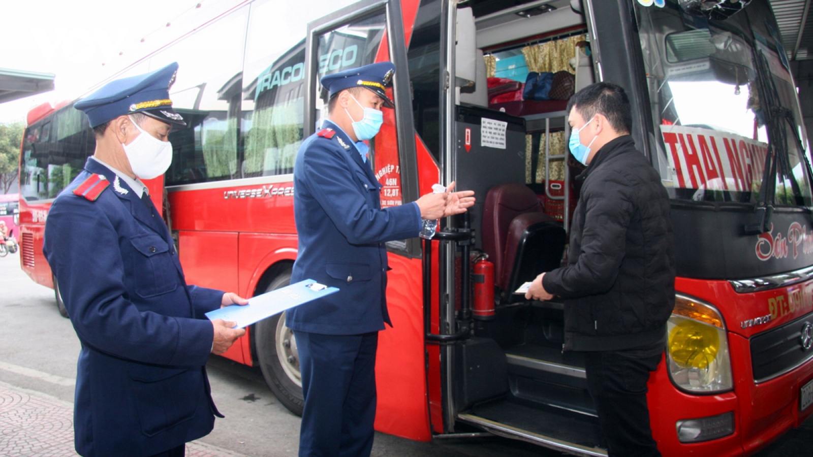 Lai Châu xử phạt nhiều lái xe chở khách vi phạm quy định phòng, chống dịch