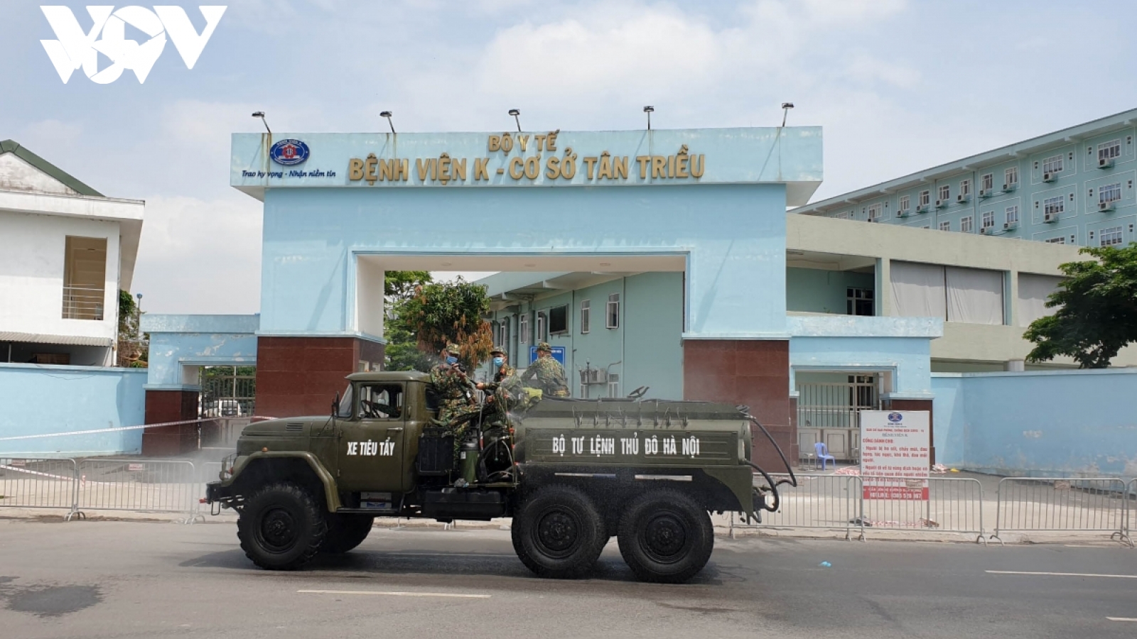 11 bệnh nhân Covid-19 tại Bệnh viện K được chuyển về BV Thanh Nhàn điều trị