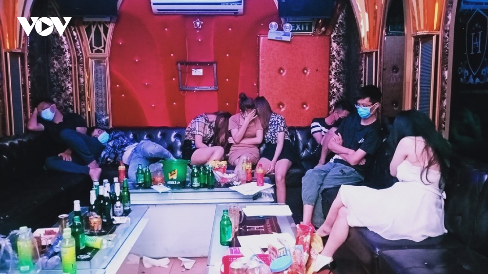 Tổ chức "tiệc" ma túy, 4 đối tượng bị bắt giữ