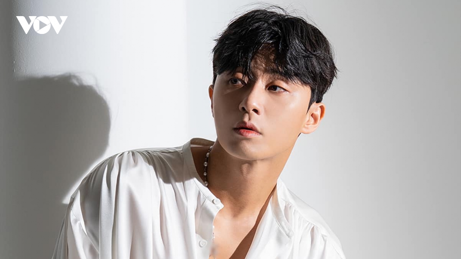 Park Seo Joon bị chỉ trích vì tuyên bố "bà xã tương lai nên nghỉ việc để chăm lo gia đình"