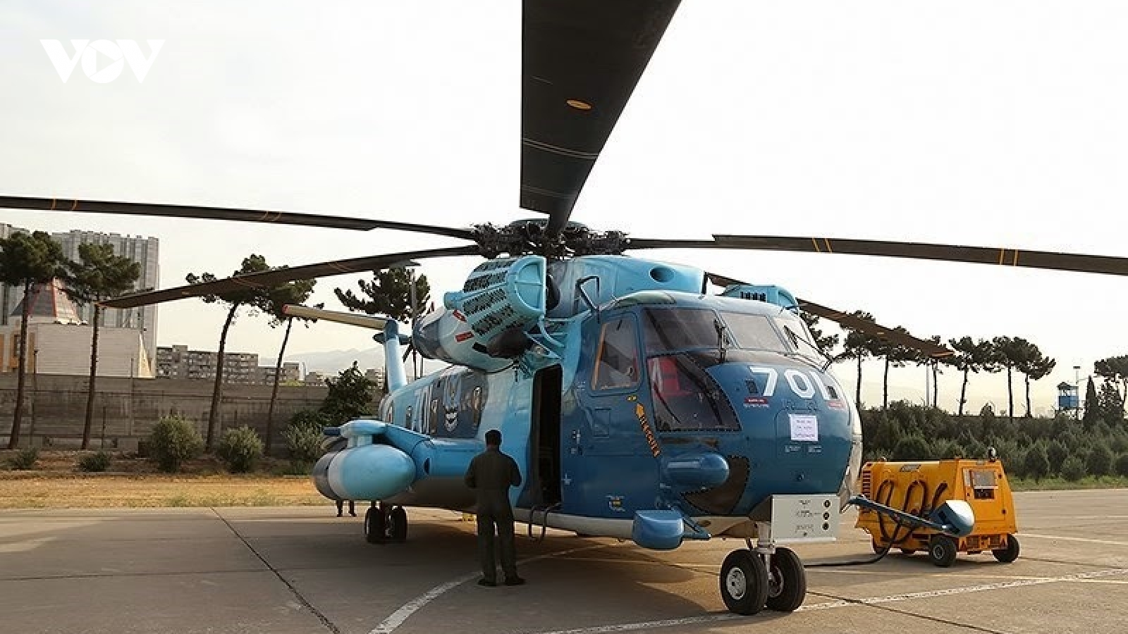Trực thăng chở phiếu bầu cử gặp nạn, 12 người thương vong tại Iran