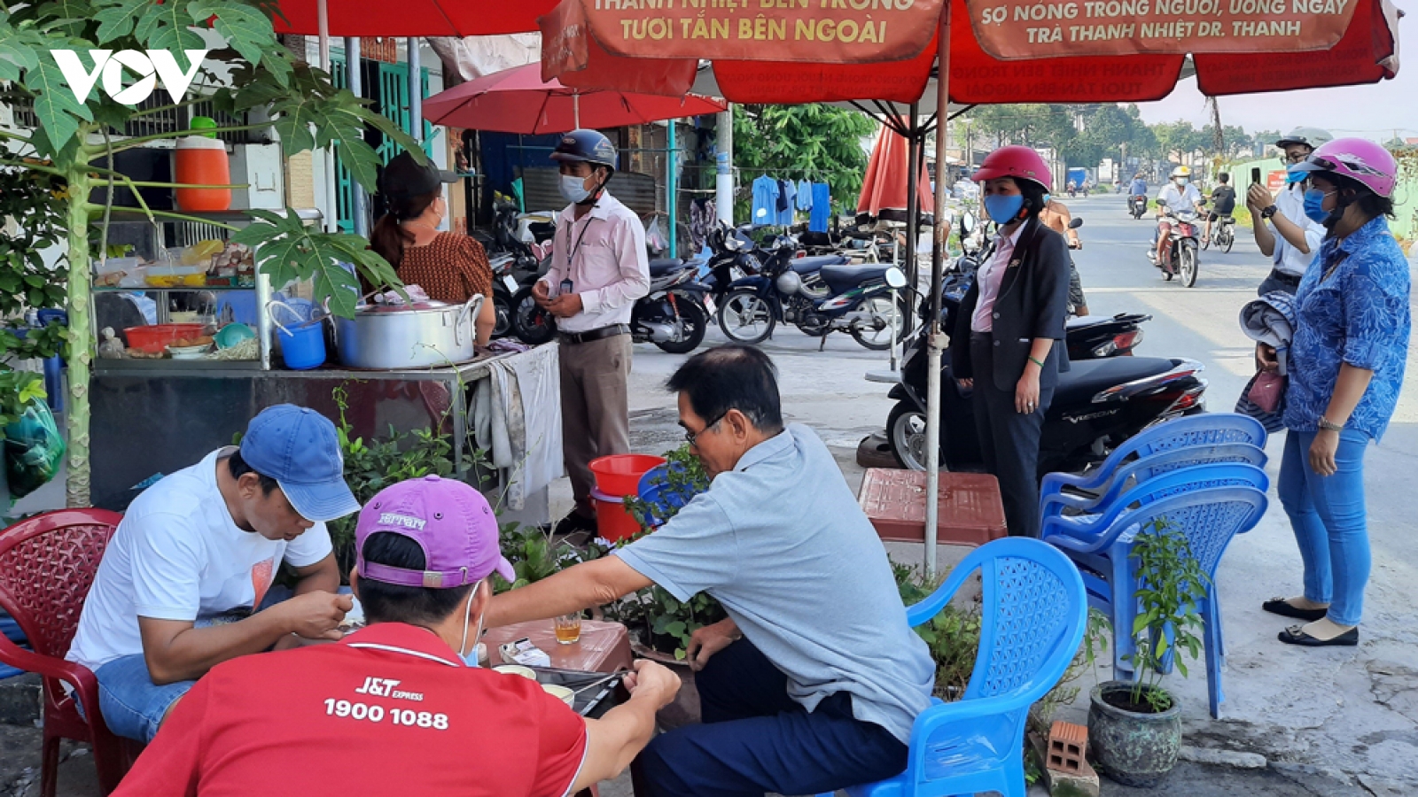 Hai chủ tịch phường ở Bình Dương bị lập biên bản vì lơ là phòng dịch
