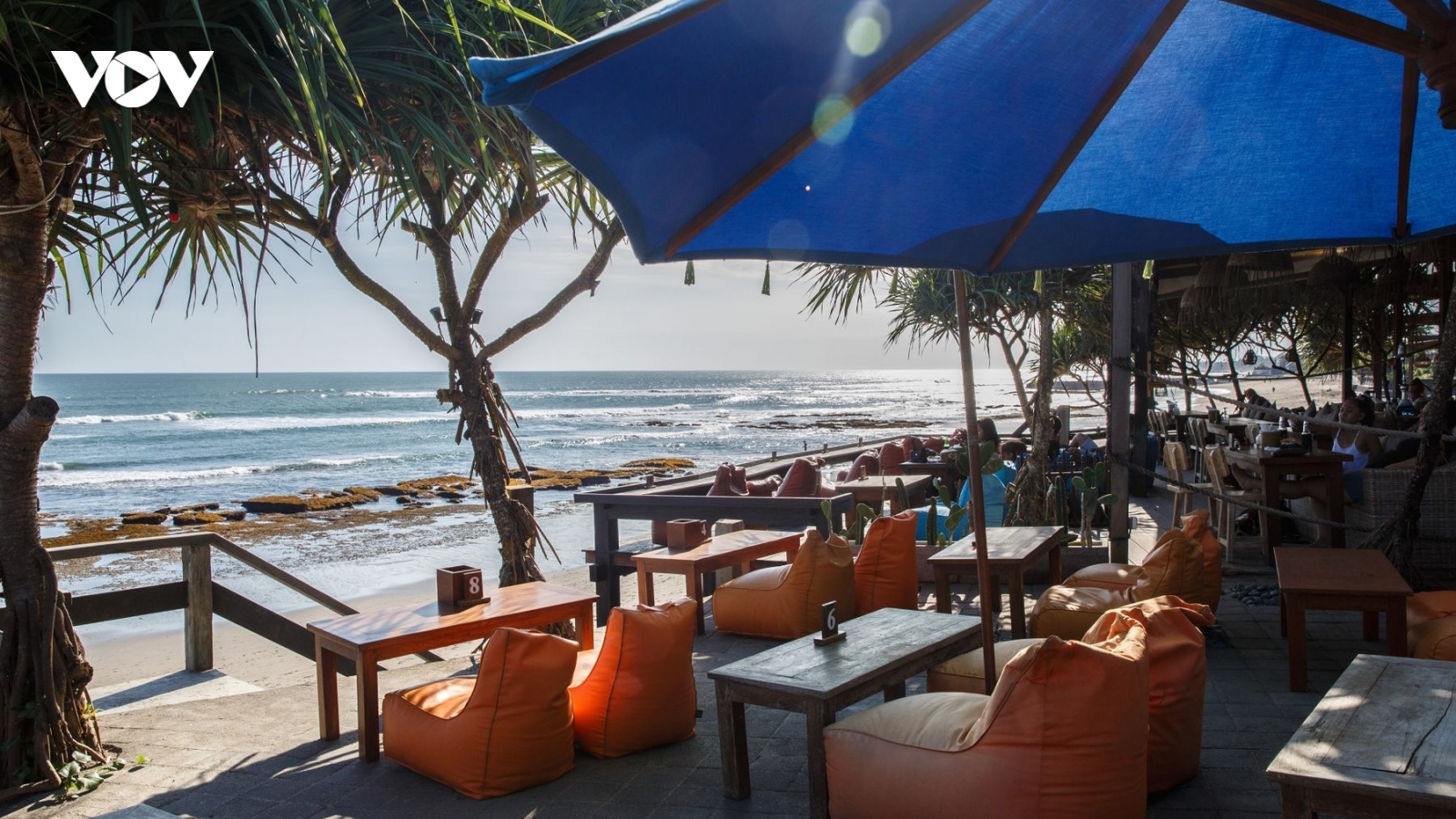 Indonesia: Hàng ngàn công chức đến làm việc tại Bali để "giải cứu" các khách sạn