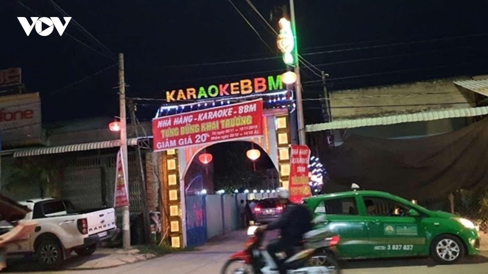18 nam nữ 'phê' ma túy trong quán karaoke bất chấp dịch COVID-19 ở Long An