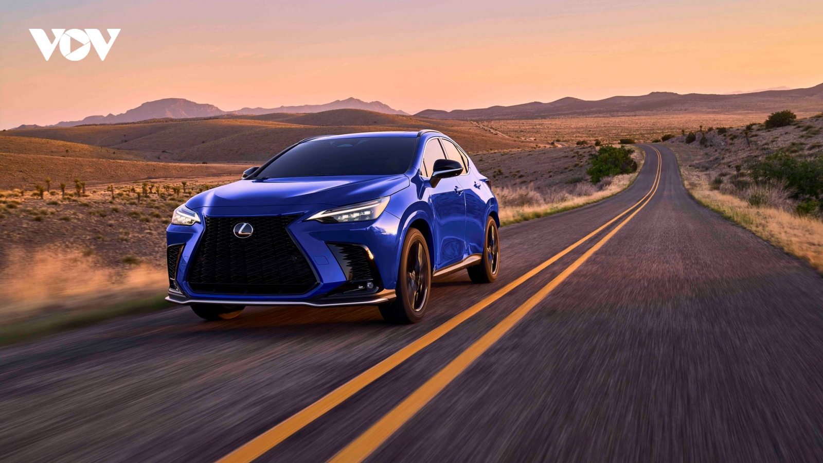 Lexus lần đầu trang bị Hybrid sạc điện cho NX thế hệ mới