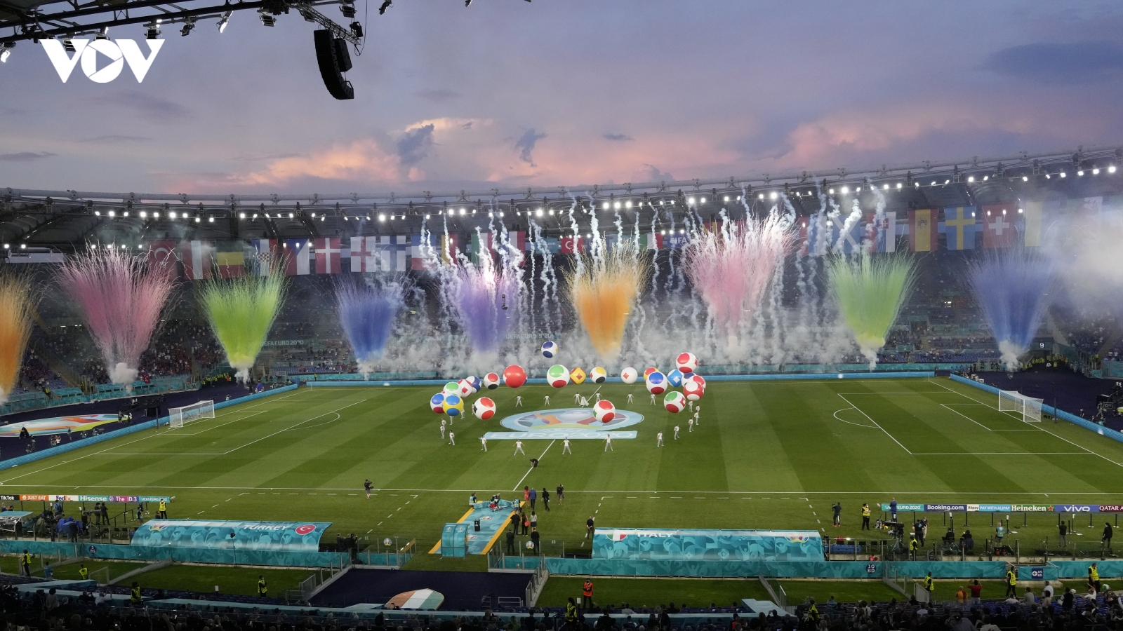 Lễ khai mạc EURO 2021: Đại tiệc âm thanh và ánh sáng