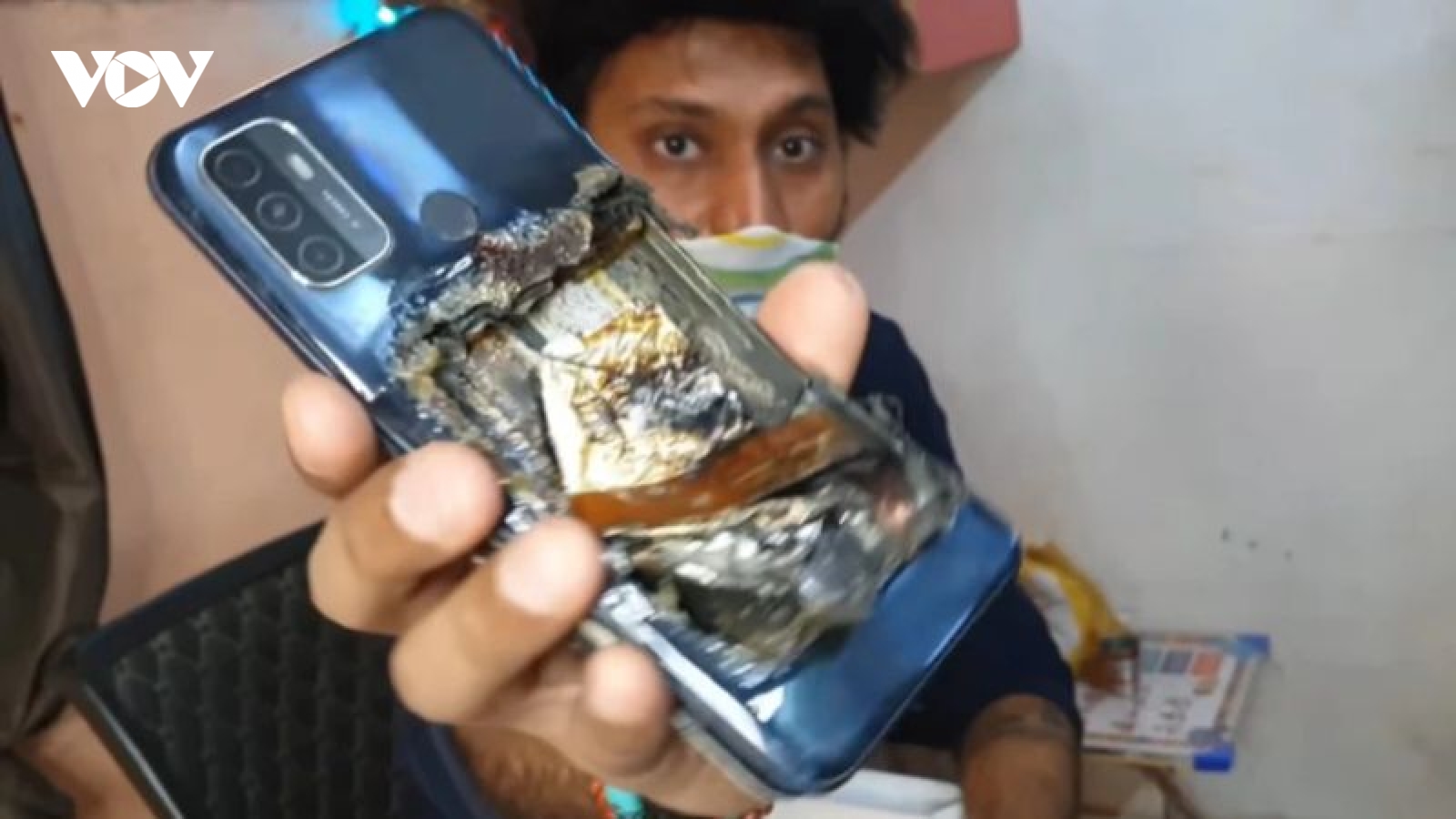 OPPO A53 phát nổ trong túi quần gây thương tích cho người dùng