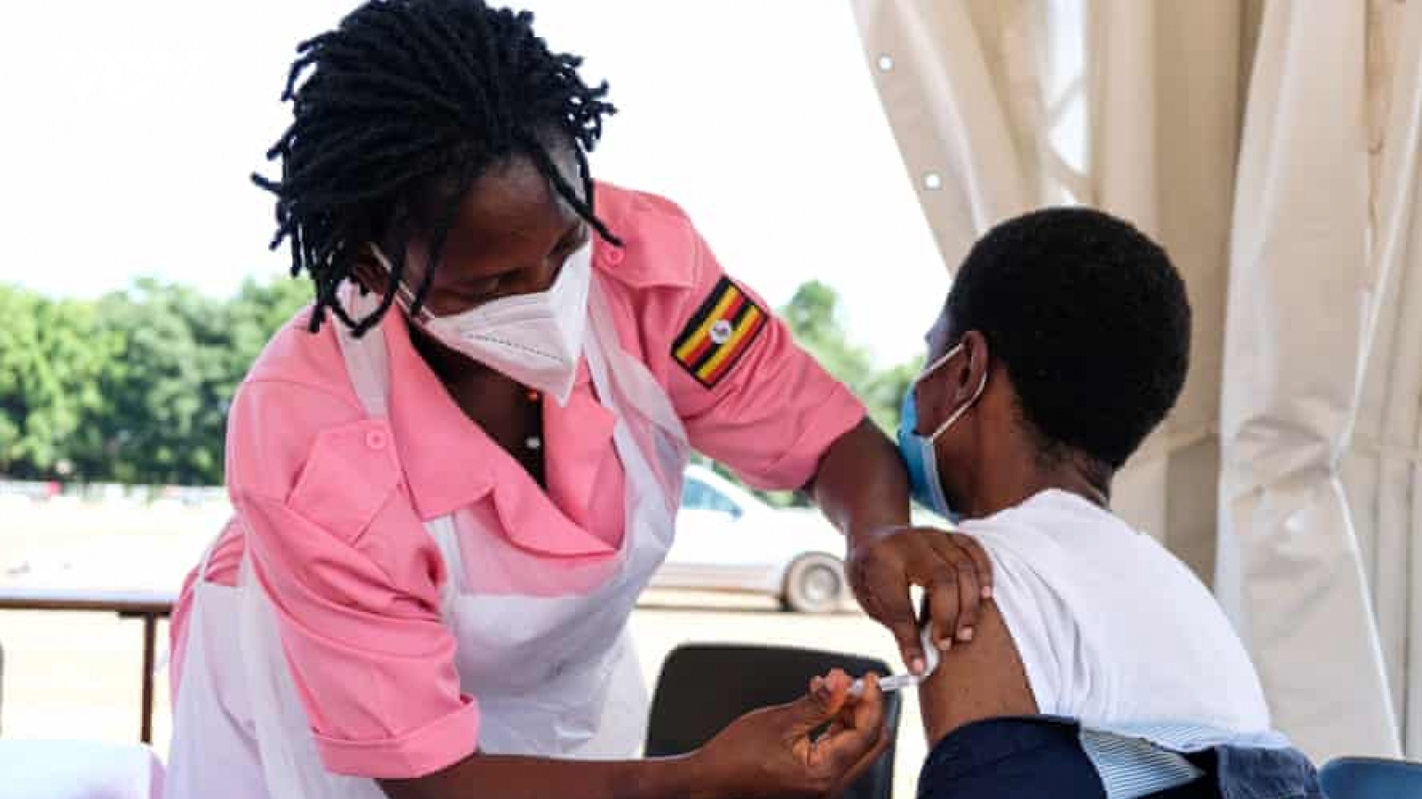 Cạn kiệt vaccine, châu Phi nguy cơ hứng chịu “cơn sóng thần” Covid-19 tồi tệ hơn Ấn Độ