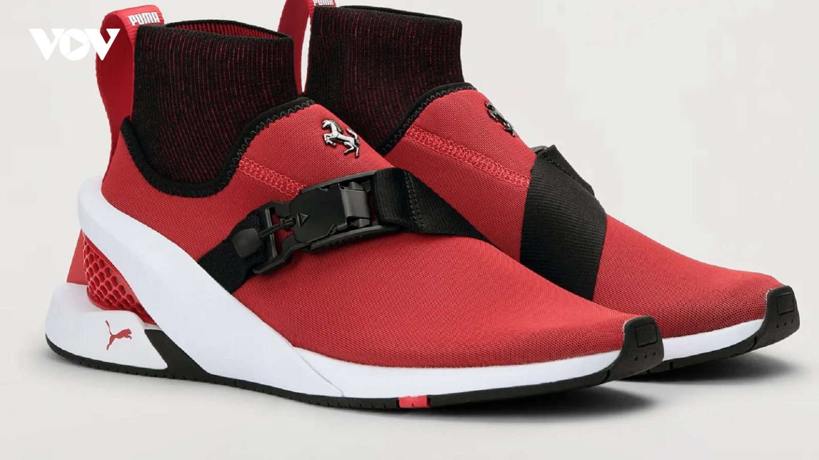 Ferrari hợp tác cùng Puma ra mắt sneaker lấy cảm hứng từ SF90 Stradale