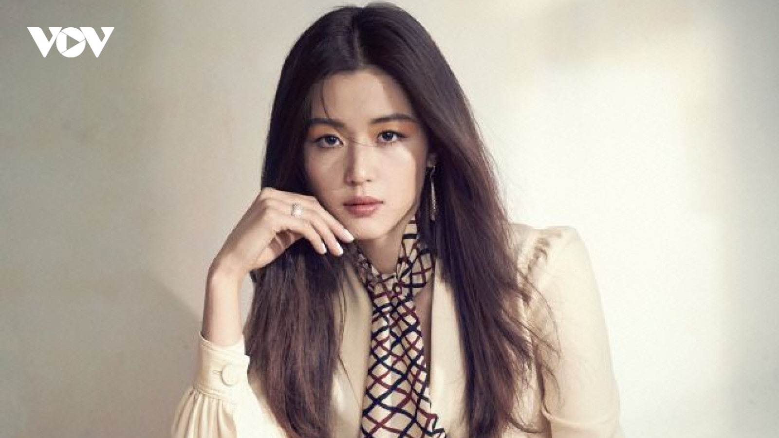 "Mợ chảnh" Jun Ji Hyun phủ nhận ly hôn chồng đại gia