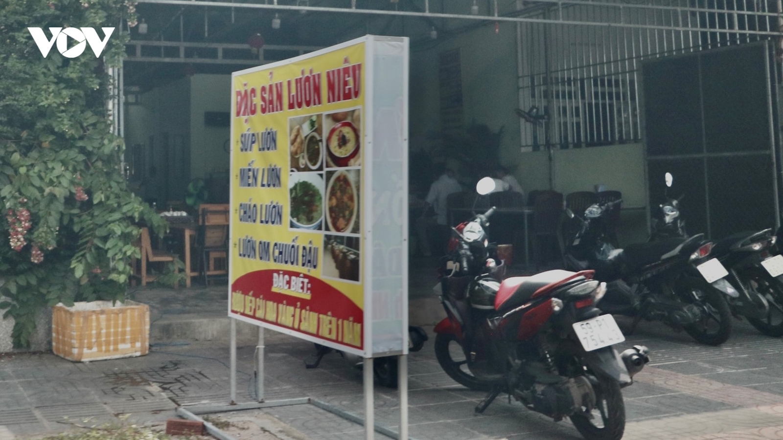 Chính quyền nhận sai sót khi hàng quán hoạt động bất chấp lệnh cấm ở Bà Rịa