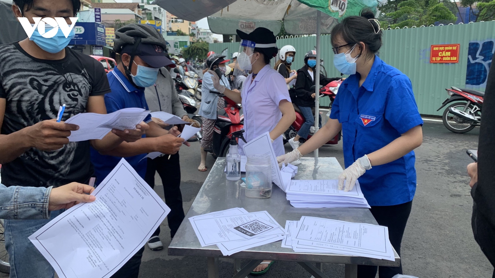 TP.HCM trriển khai quy trình khai báo y tế điện tử cho người ra vào quận Gò Vấp