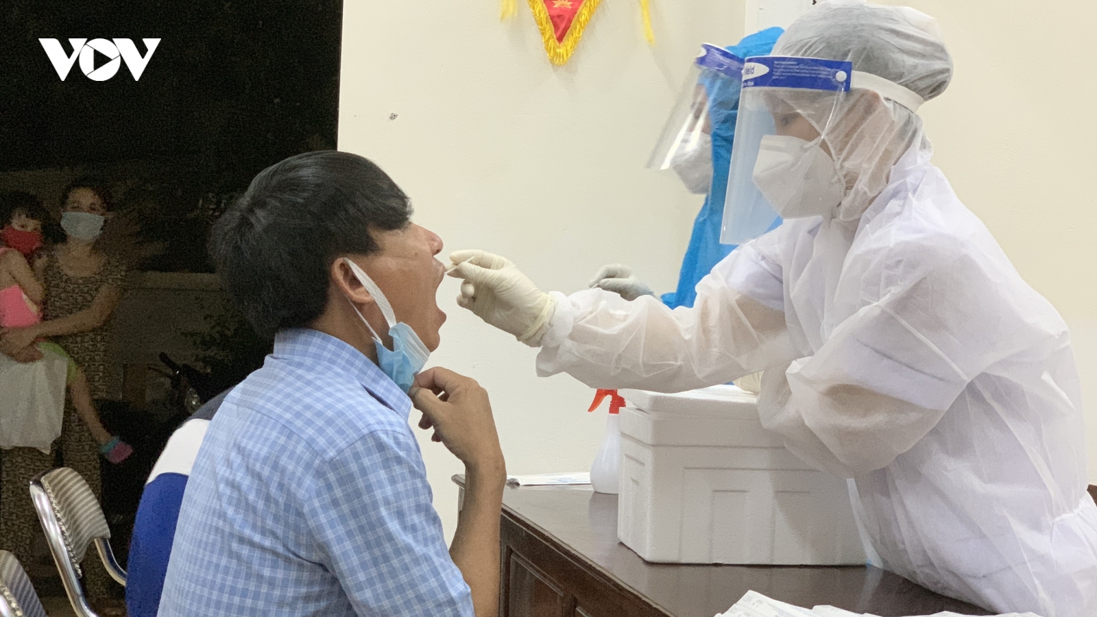 1.011 trường hợp F1 tại Hà Tĩnh âm tính với virus SARS-CoV-2