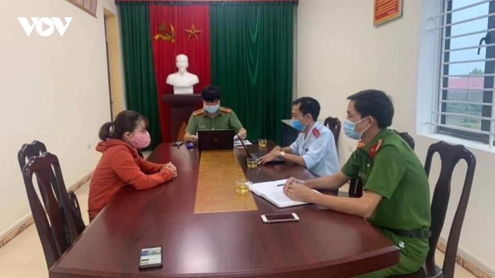 Đăng thông tin sai sự thật về khu cách ly, 1 phụ nữ bị phạt 5 triệu đồng