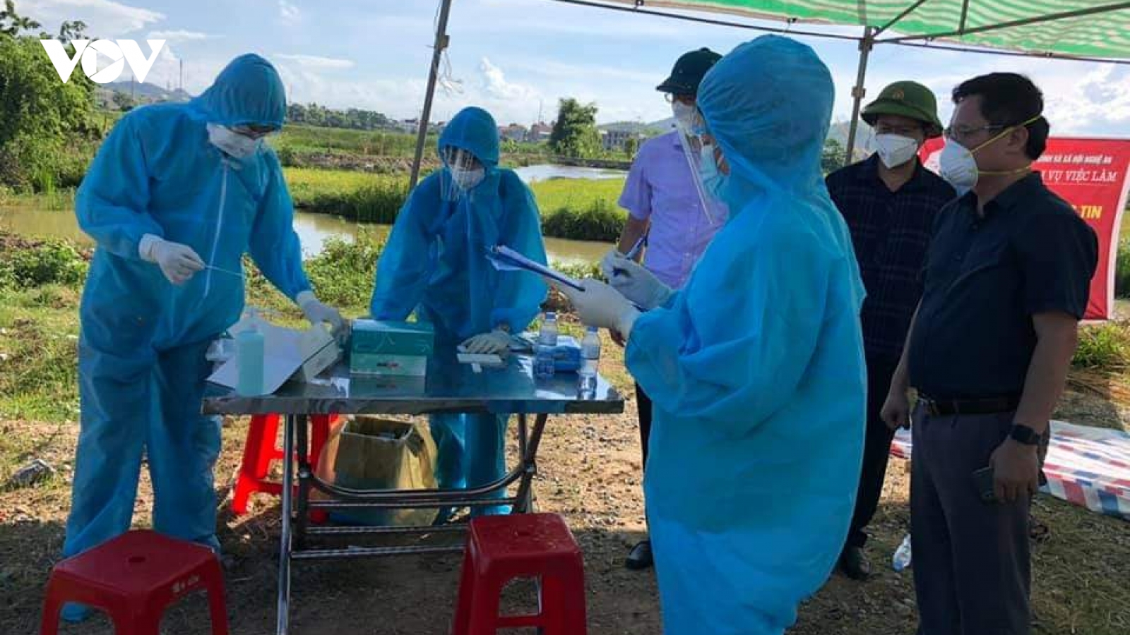 Nghệ An đón hơn 800 công dân từ Bắc Giang trở về