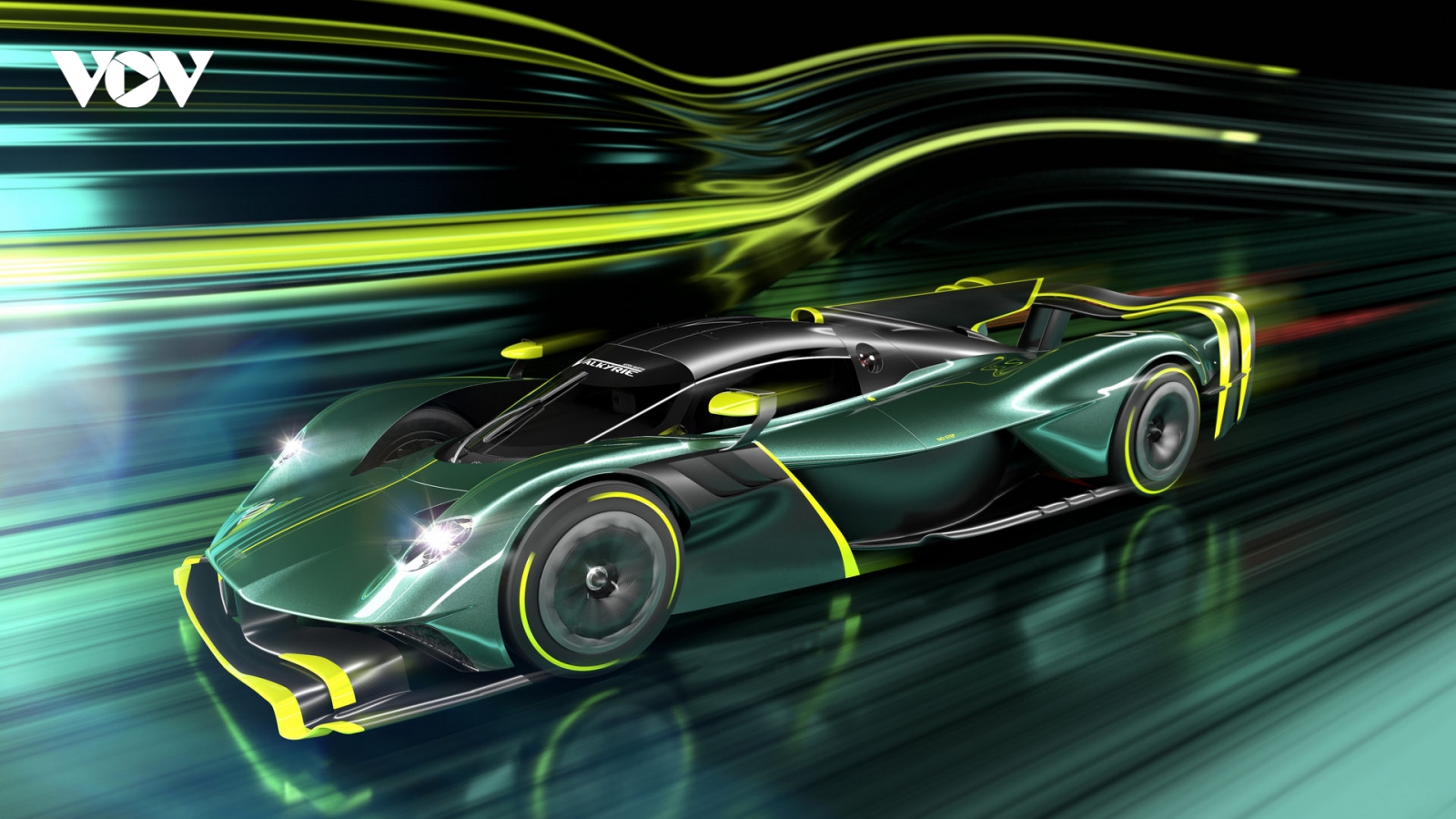 Aston Martin Valkyrie AMR Pro chính thức ra mắt