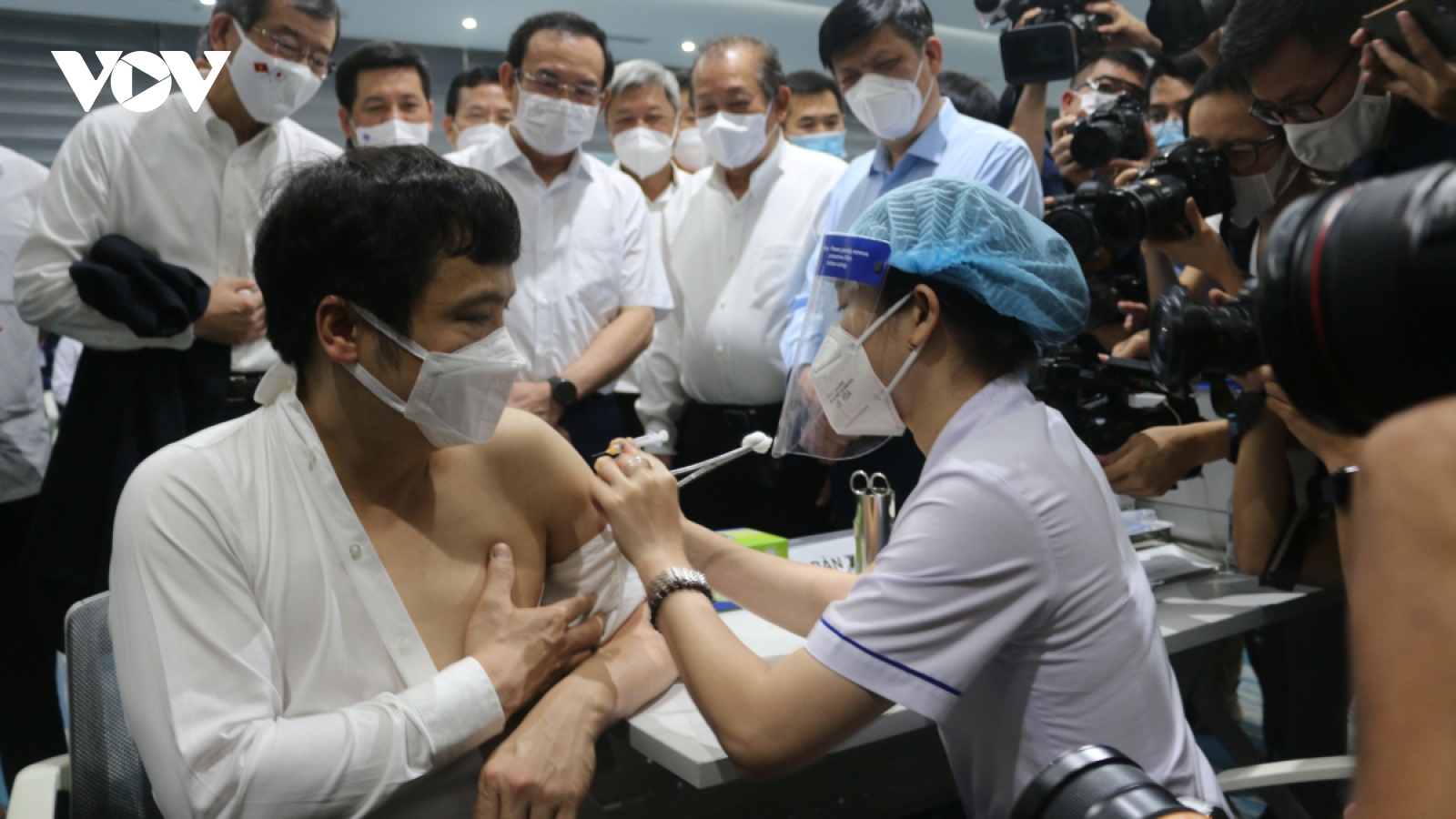 HCM City launches historic COVID-19 vaccination campaign