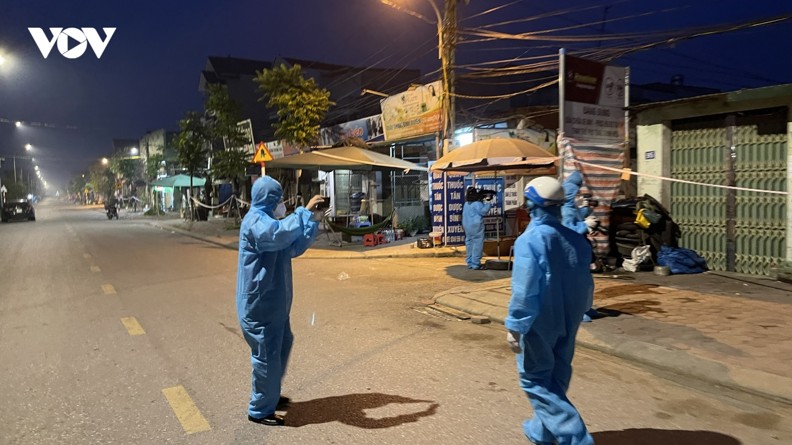 Chuyện tác nghiệp trong tâm dịch của những phóng viên nơi tuyến đầu